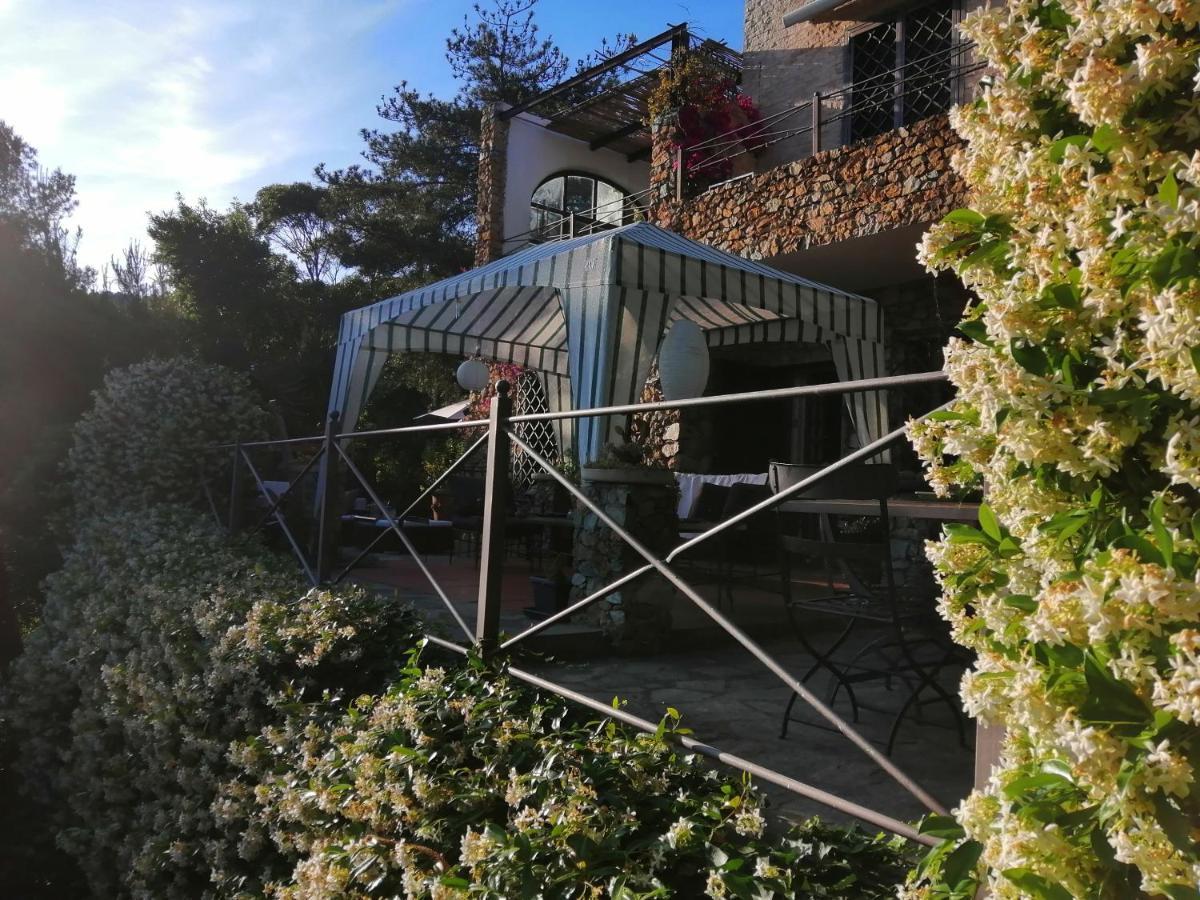 Le Terre Del Drago Apartment แบร์เจจจี ภายนอก รูปภาพ