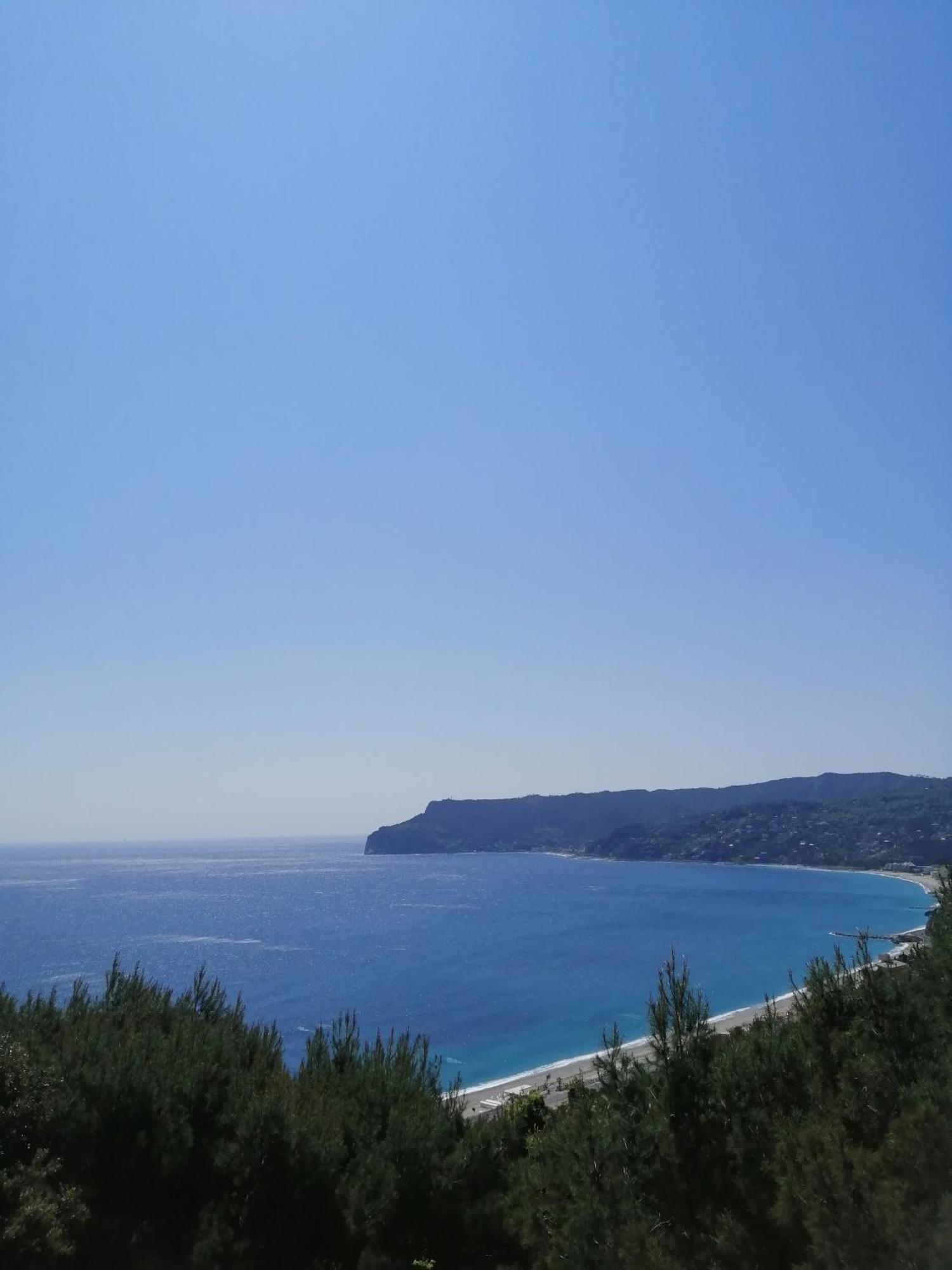 Le Terre Del Drago Apartment แบร์เจจจี ห้อง รูปภาพ